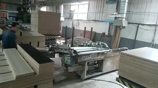 プラスチック/木材/複合材料/ハイブリッド/エンジニアリングPVC/Spc/Lvt/ラミネート/ラミネート/高級ビニールゴムタイル寄木細工の床